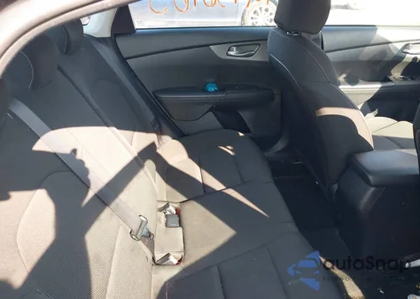 2021 Kia Forte Lxs из США, поврежденный, VIN 3KPF24AD5ME349276